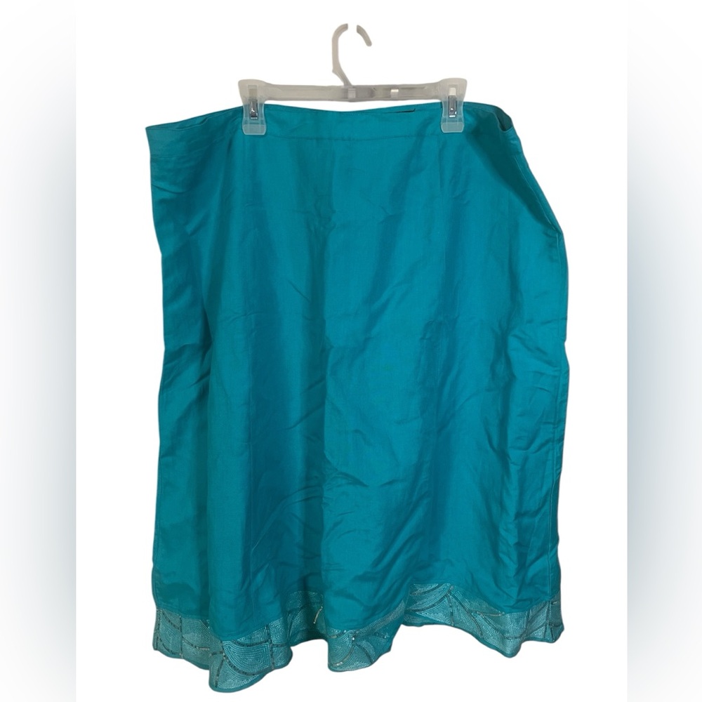 A beautiful blue skirt by Ashley Stewart in size 22